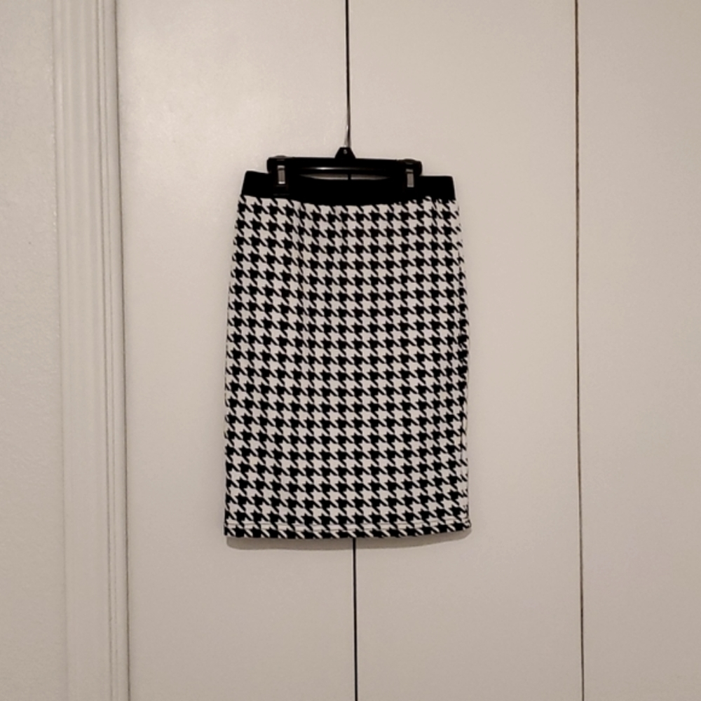 Houndstooth Skirt